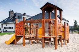 Lars Laj Playgrounds, Play Houses