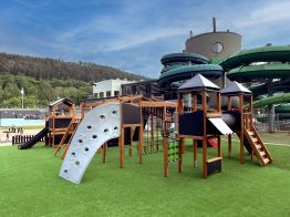 playground lars laj