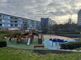playground lars laj