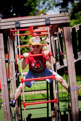 Lars Laj Playgrounds, Climbing