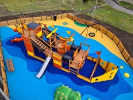 playground lars laj