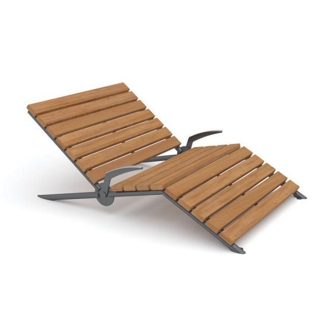 Montpellier Deck Chair made of wooden slats with metal frame